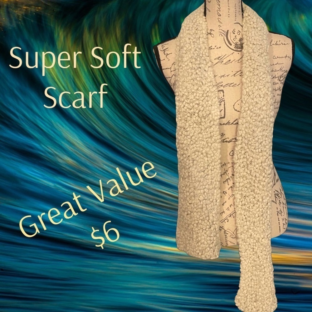 Ivory scarf. Super soft